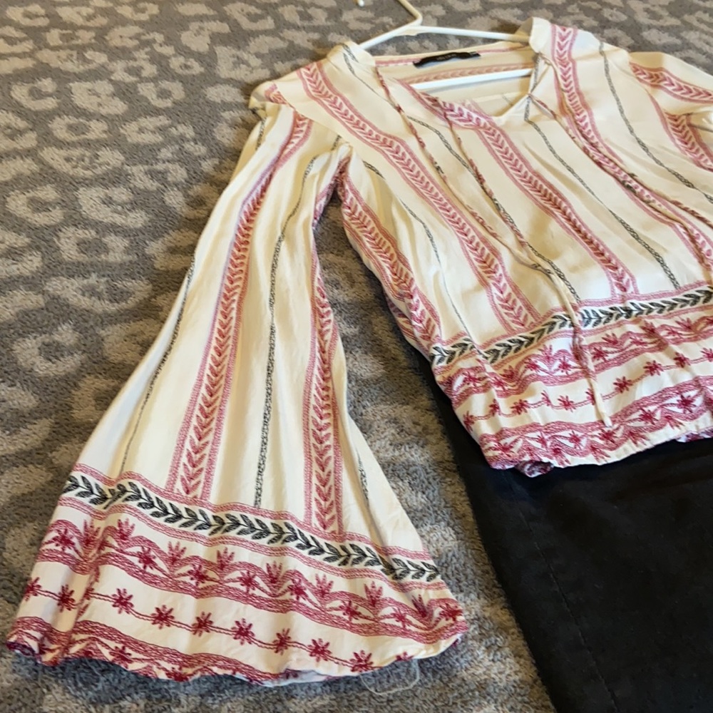 Blouse - Picture 2 of 3